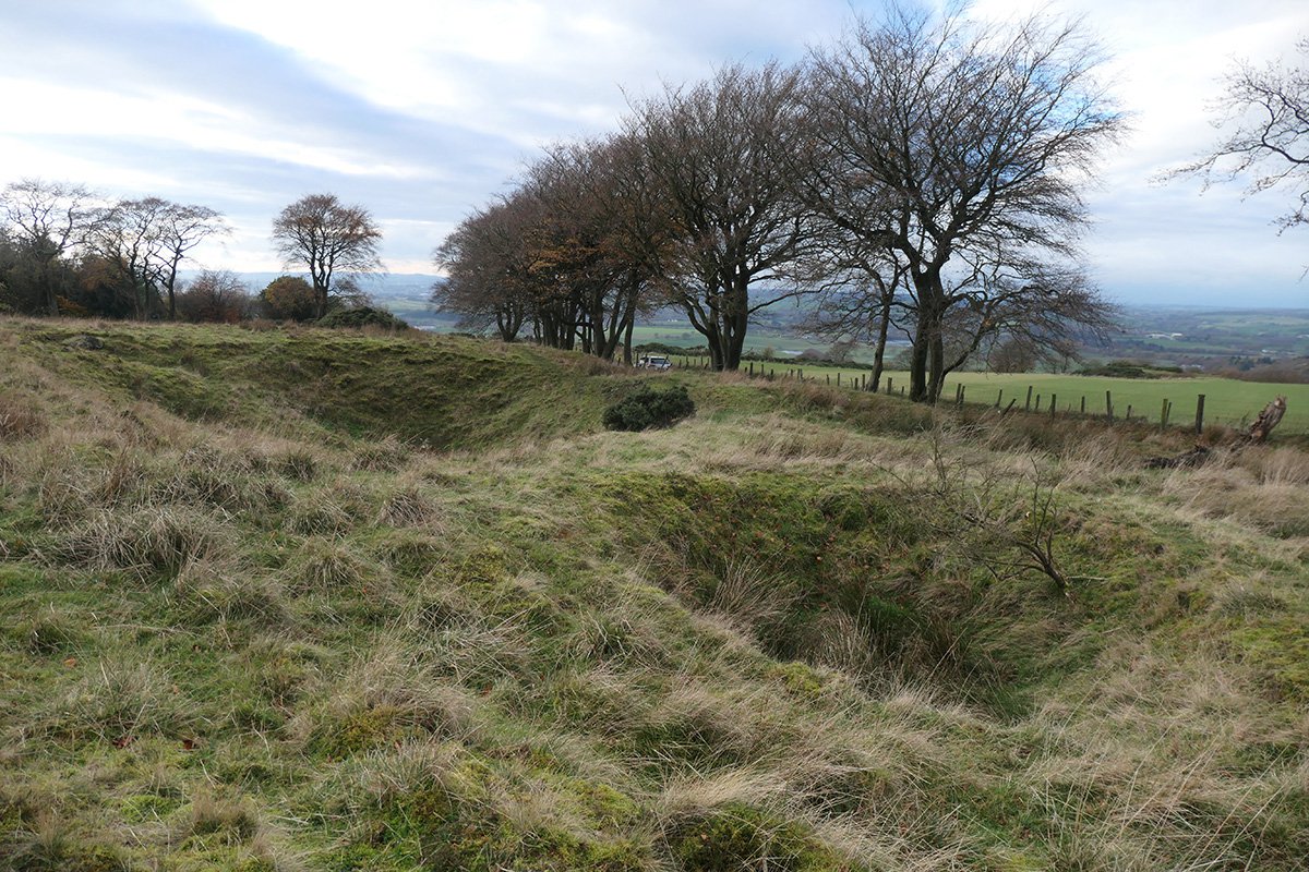 cairnpapple holes 1